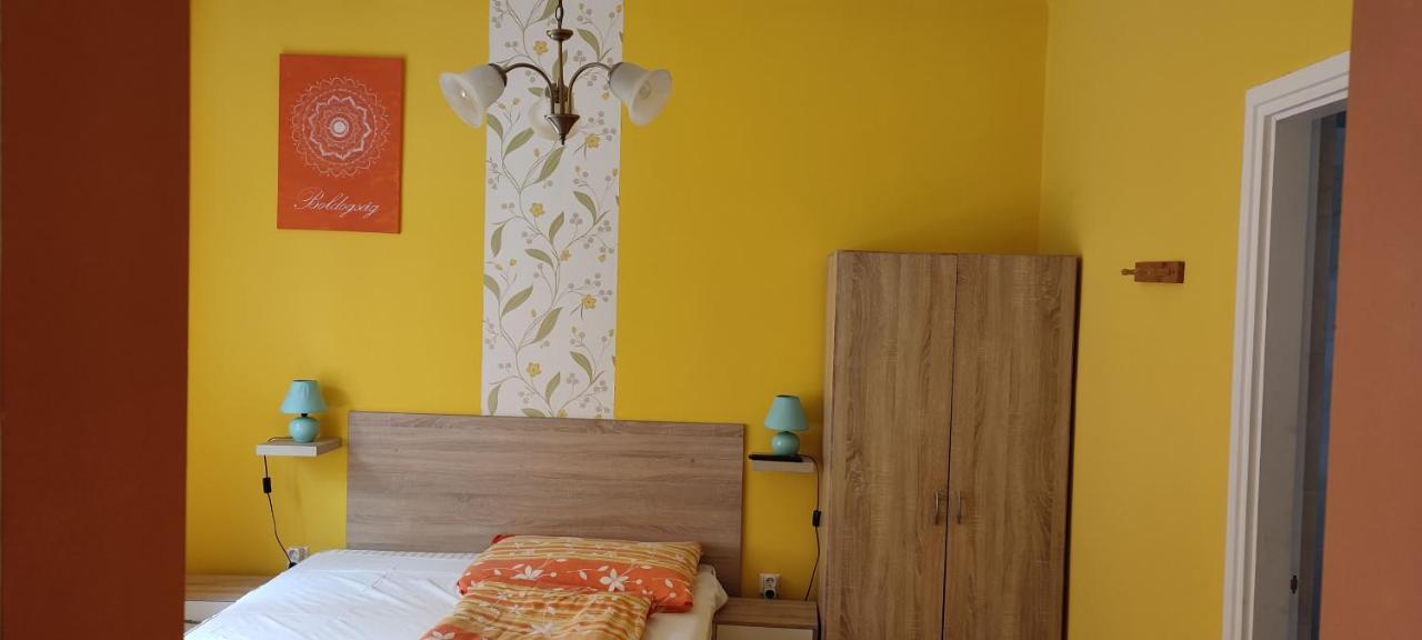 Bakonyi Mandala Haz Apartment Bakonybel Luaran gambar