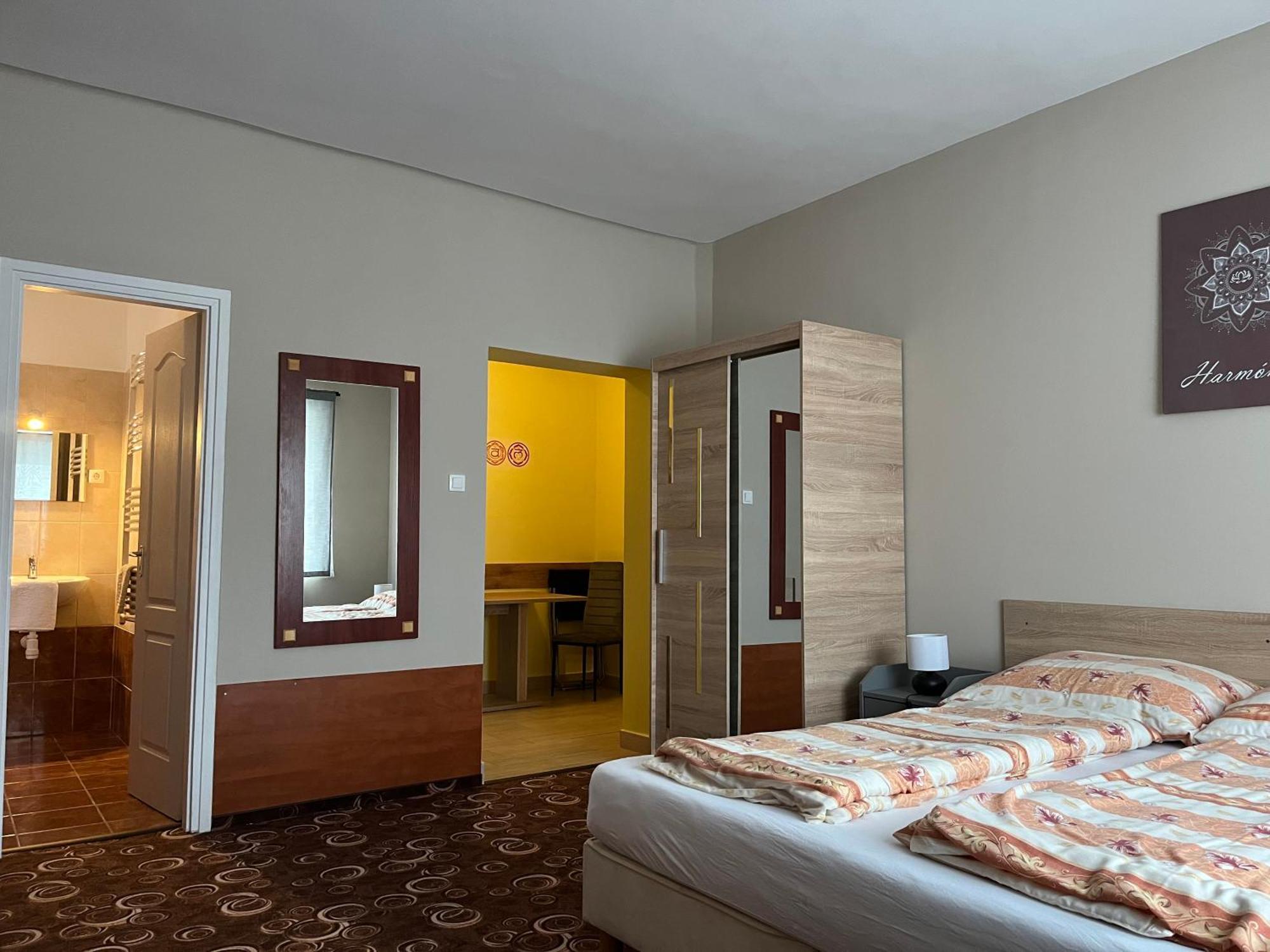 Bakonyi Mandala Haz Apartment Bakonybel Luaran gambar