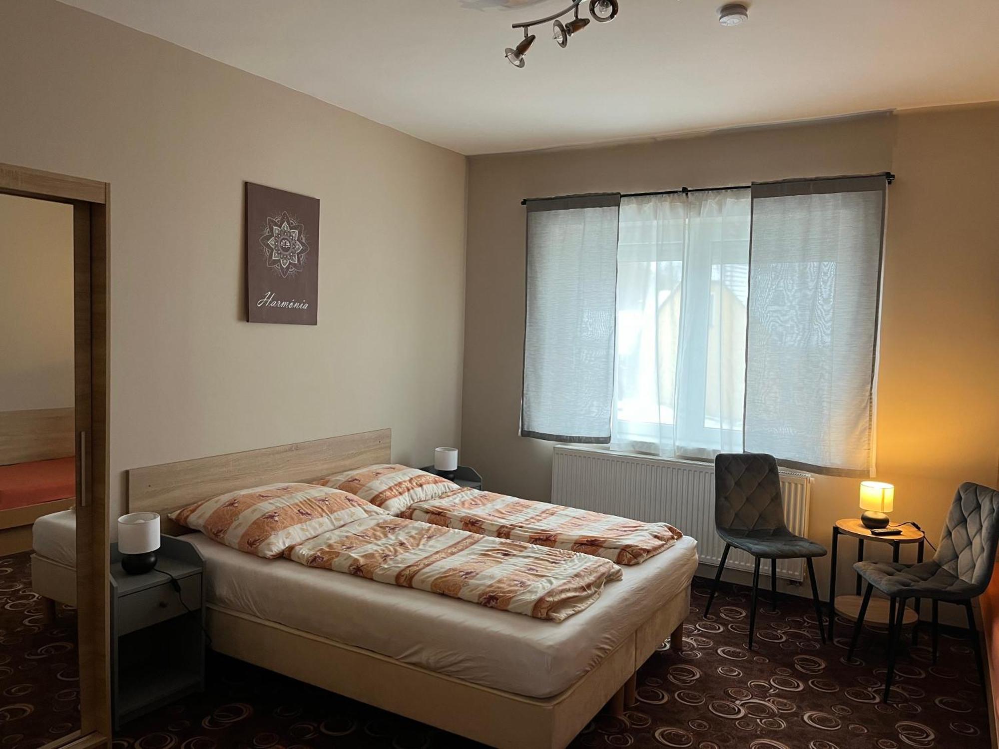 Bakonyi Mandala Haz Apartment Bakonybel Luaran gambar