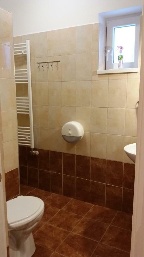 Bakonyi Mandala Haz Apartment Bakonybel Luaran gambar