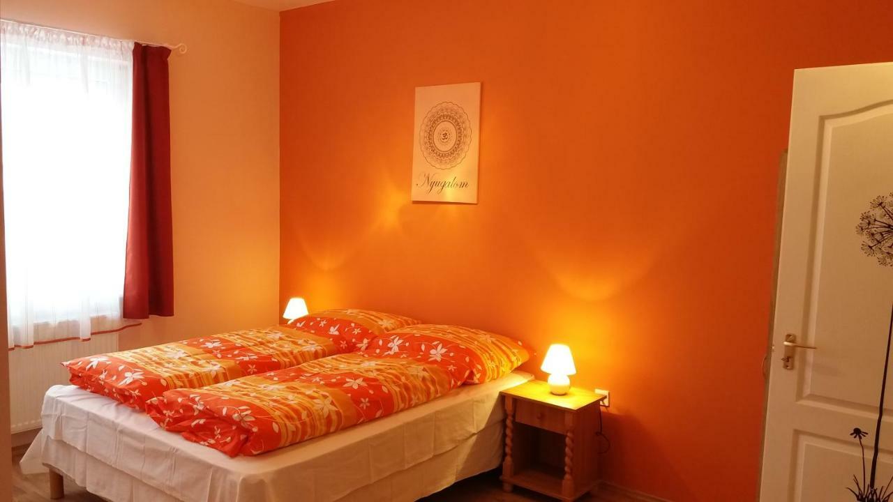 Bakonyi Mandala Haz Apartment Bakonybel Luaran gambar