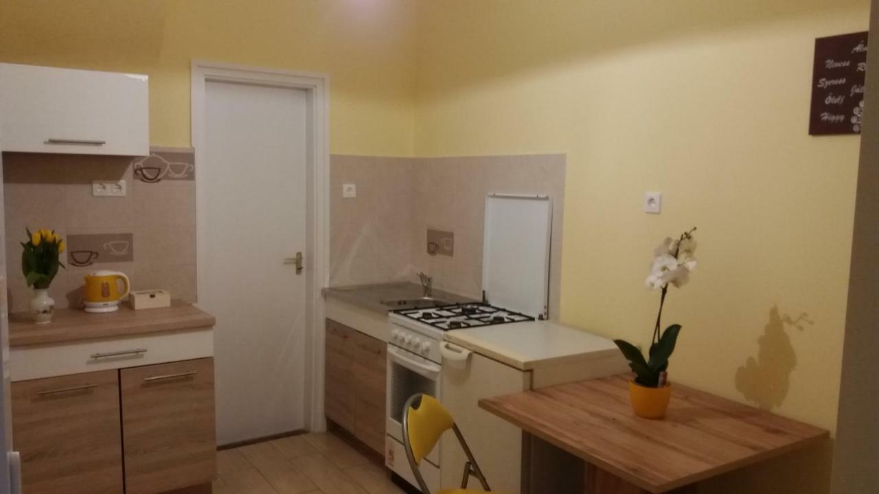 Bakonyi Mandala Haz Apartment Bakonybel Luaran gambar